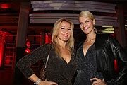 Moderatorin Barbara Osthoff , Natascha Grün (Dresscoded.com) (©Foto: Martin Schmitz)